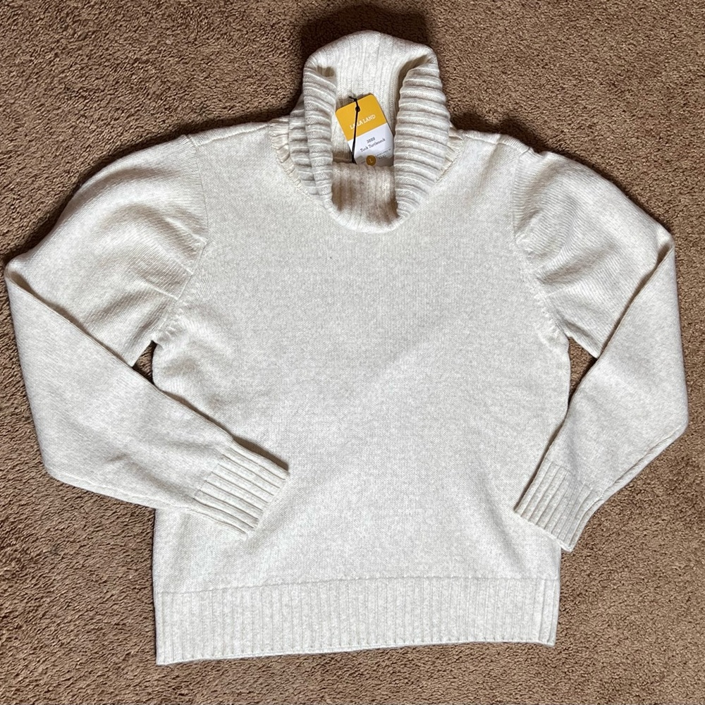 Cabi Tuck Turtleneck L
